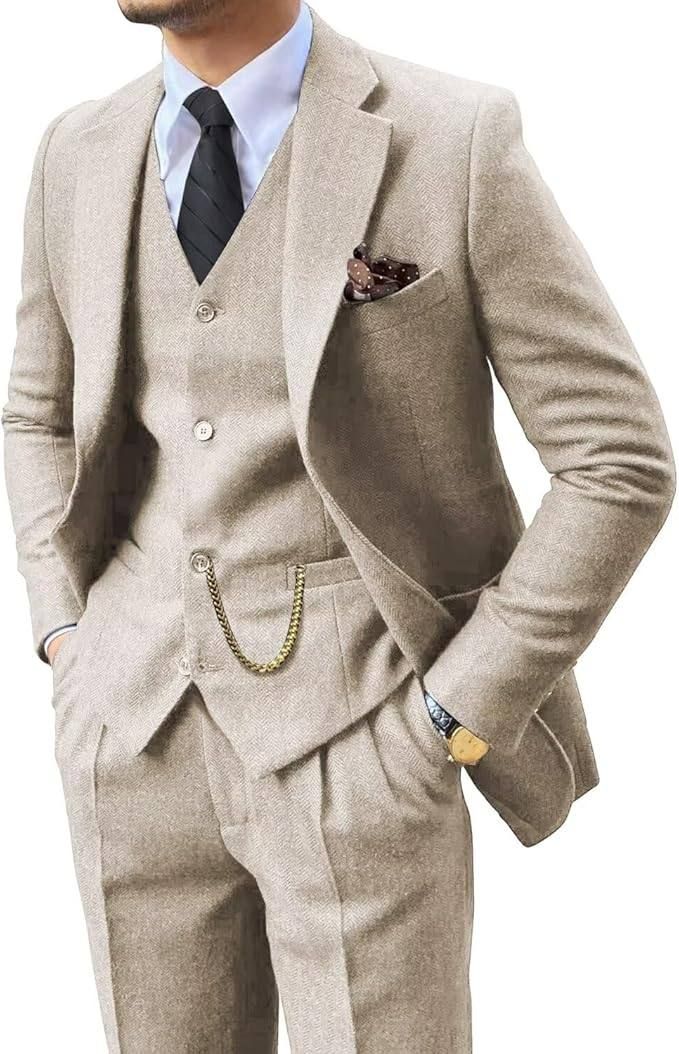 Retro tweed herringbone three-piece suit: timeless elegance and charm